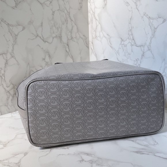 Michael Kors Tote - Picture 8 of 12